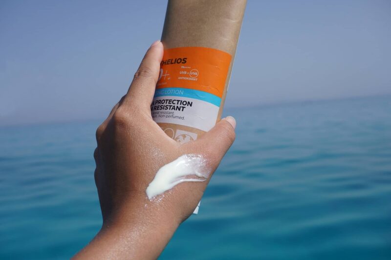 لوسیون ضد آفتاب ابرسان SPF50 لاروش پوزای مدل Anthelios Hydrating